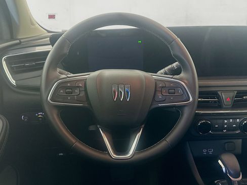 Used 2025 Buick Encore GX Preferred image 18