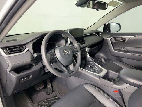 Used 2023 Toyota RAV4 LE image 3