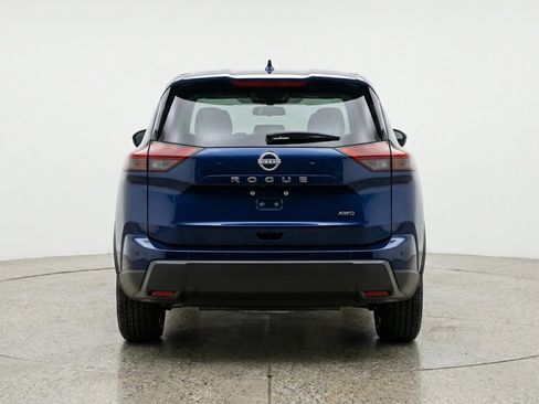 Used 2025 Nissan Rogue SV image 7