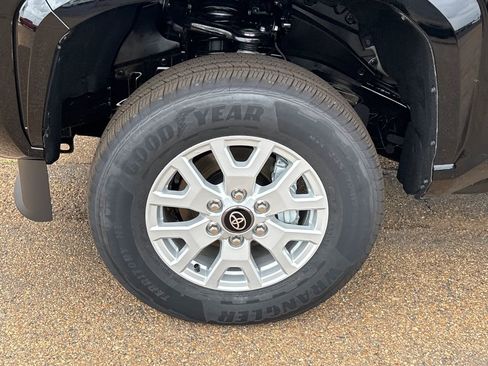 New 2026 Toyota Tacoma SR AWD/4WD image 25