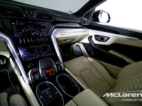 Used 2019 Lamborghini Urus image 15