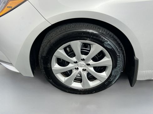 Used 2026 Toyota Corolla LE FWD image 13