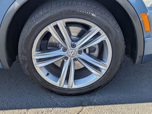 Used 2019 Volkswagen Tiguan SE image 9