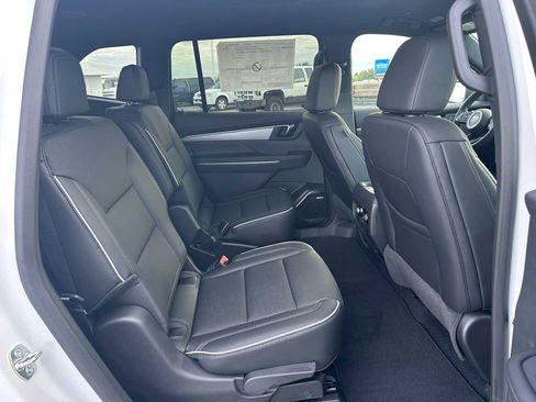 New 2026 Buick Enclave Preferred image 12