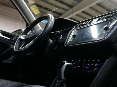 Certified 2023 Volkswagen Tiguan SE image 53