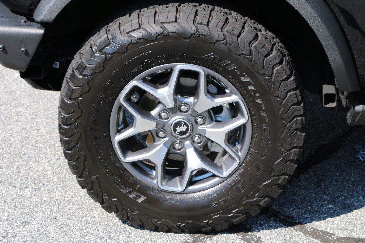 Used 2025 Ford Bronco Badlands AWD/4WD image 13