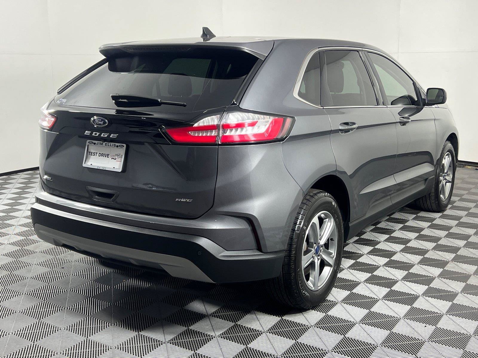 Used 2022 Ford Edge SEL w/ Convenience Package AWD/4WD image 6