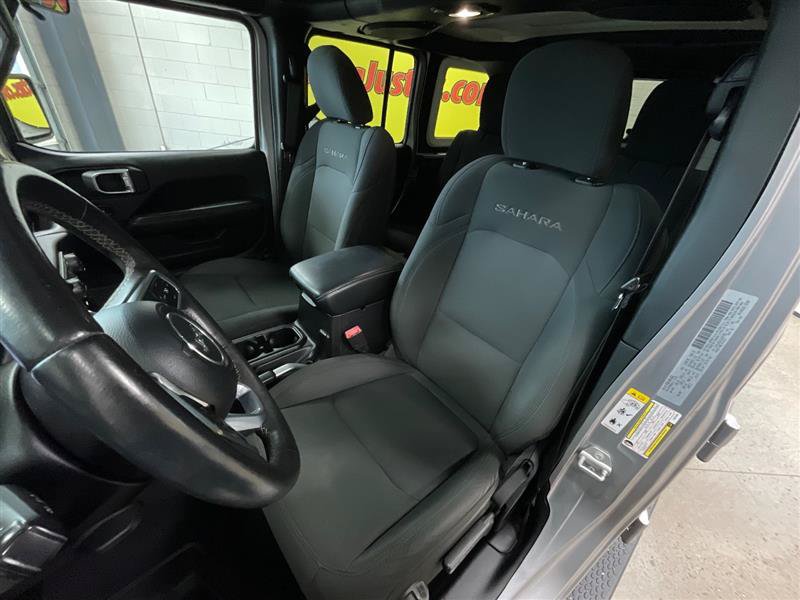 Used 2018 Jeep Wrangler Unlimited Sahara AWD/4WD image 12