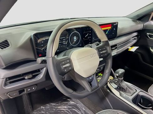 New 2025 Kia K4 GT-Line image 9