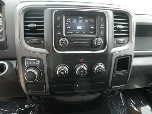 Used 2014 RAM 1500 Express RWD image 19