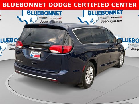 Used 2019 Chrysler Pacifica Touring Plus w/ Advanced Safetytec Group FWD image 5