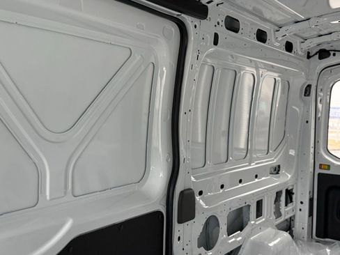 New 2026 Ford Transit 250 148 Medium Roof RWD image 22