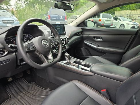 Used 2023 Nissan Sentra SR w/ SR Premium Package FWD image 12