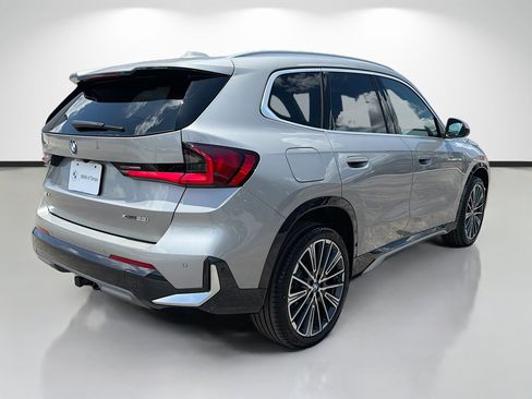 New 2026 BMW X1 xDrive28i w/ Technology Package AWD/4WD image 3