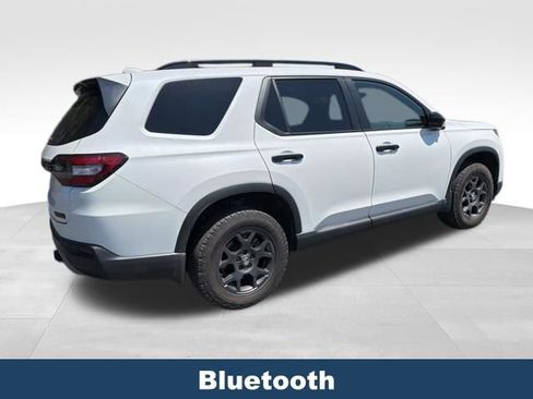 Used 2024 Honda Pilot TrailSport image 6
