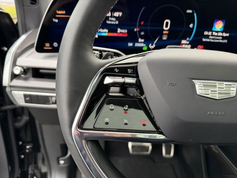 Used 2026 Cadillac Vistiq Luxury image 18