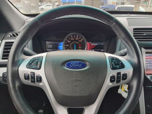 Used 2015 Ford Explorer XLT w/ Equipment Group 202B image 18