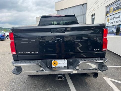 Used 2024 Chevrolet Silverado 3500 LTZ w/ LTZ Premium Package AWD/4WD image 4