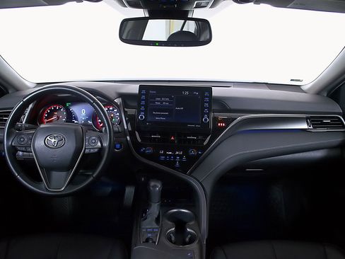 Used 2023 Toyota Camry XSE FWD image 22