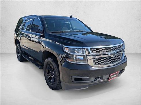 Used 2018 Chevrolet Tahoe LS RWD image 3
