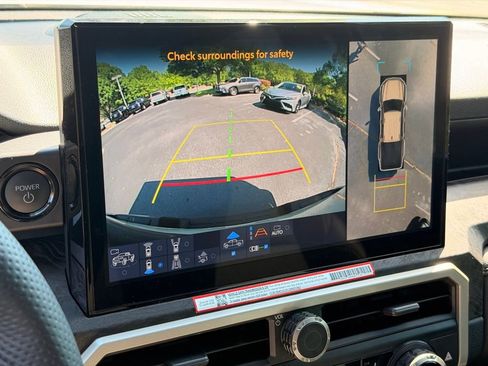 Used 2025 Toyota Tacoma Limited image 32