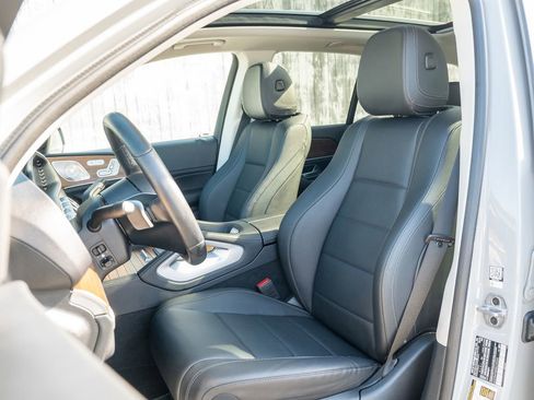 Used 2024 Mercedes-Benz GLE 350 4MATIC w/ Driver Assistance Package image 20