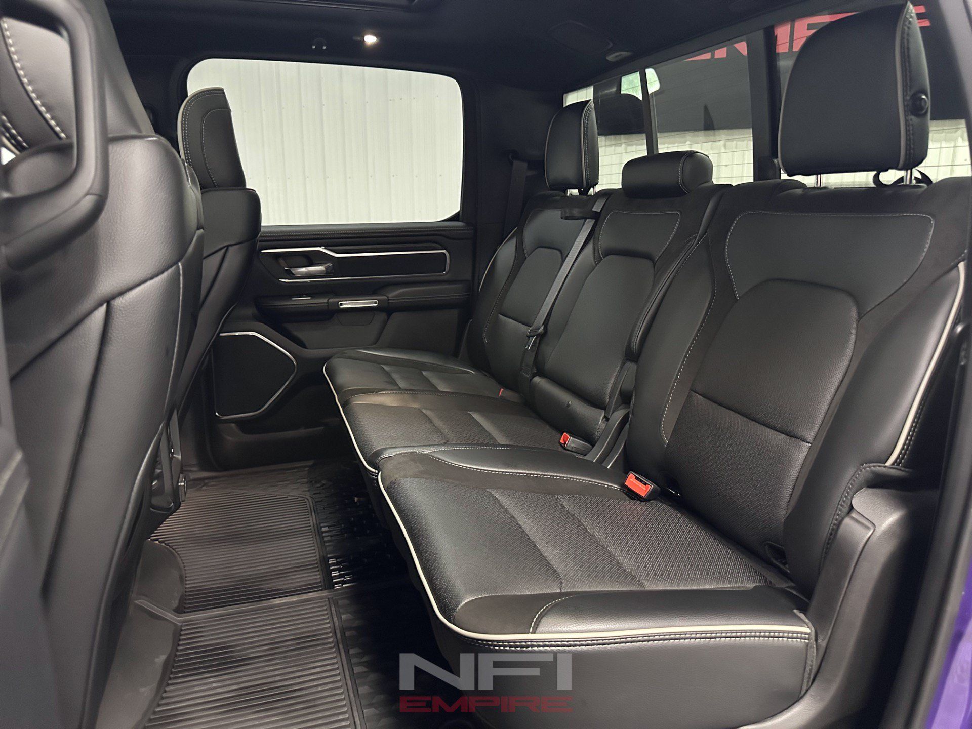 Used 2024 RAM 1500 Laramie AWD/4WD image 38