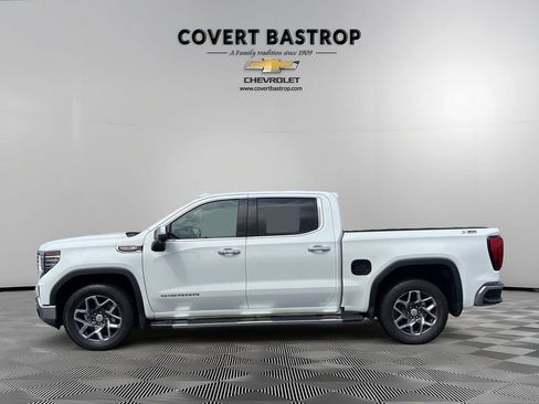 Used 2023 GMC Sierra 1500 SLT w/ SLT Premium Plus Package AWD/4WD image 3