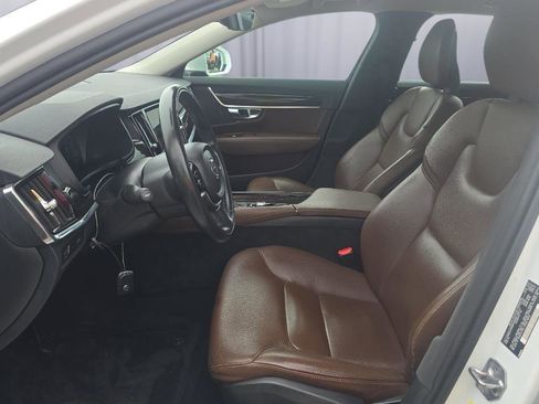 Used 2018 Volvo S90 T5 Momentum AWD/4WD image 3