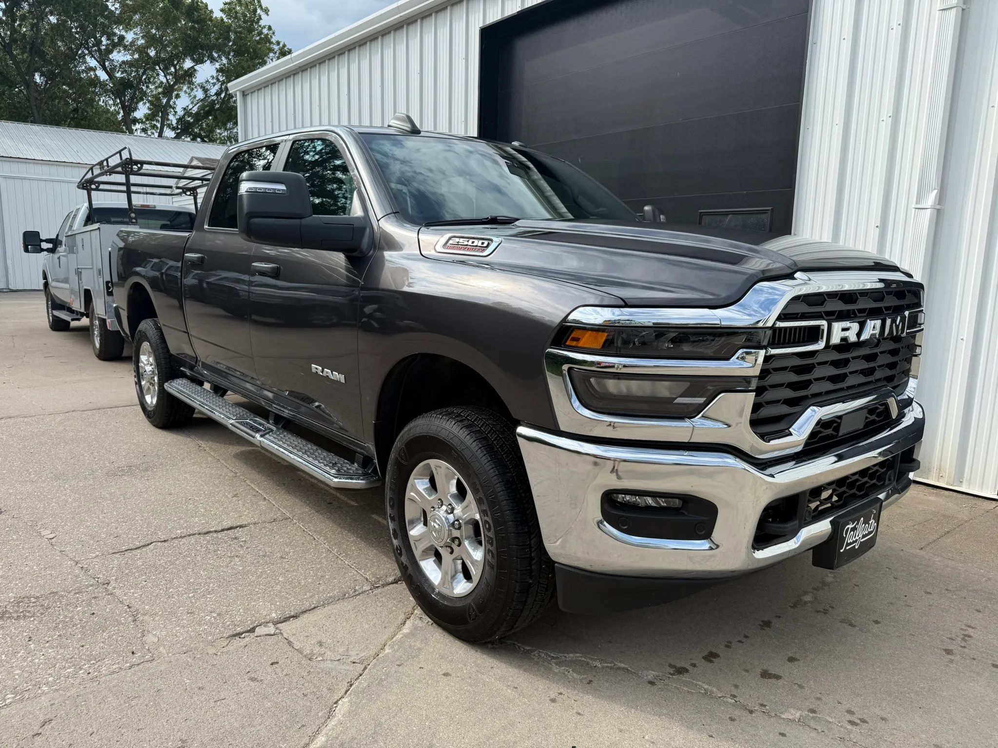 Used 2026 RAM 2500 Big Horn AWD/4WD image 2
