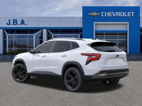 New 2026 Chevrolet Trax ACTIV FWD image 3