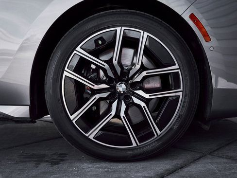 Used 2024 BMW 760i xDrive image 21