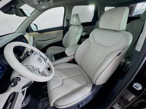 Used 2024 Hyundai Palisade Limited image 11