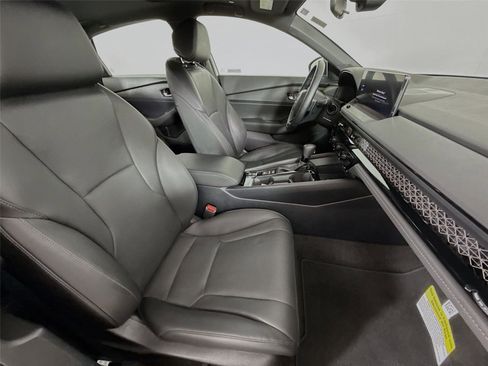 Used 2025 Honda Accord Sport image 27