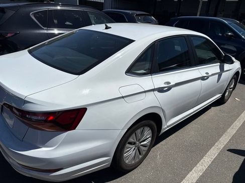 Used 2019 Volkswagen Jetta S w/ Driver Assistance Package FWD image 7
