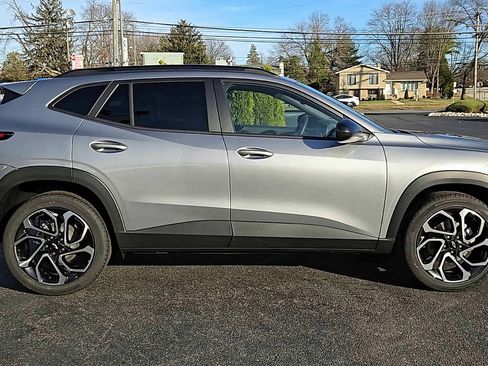 New 2026 Chevrolet Trax RS image 5