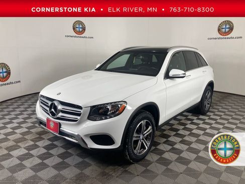 Used 2017 Mercedes-Benz GLC 300 4MATIC image 1