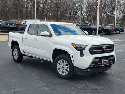 New 2026 Toyota Tacoma SR5 image 32