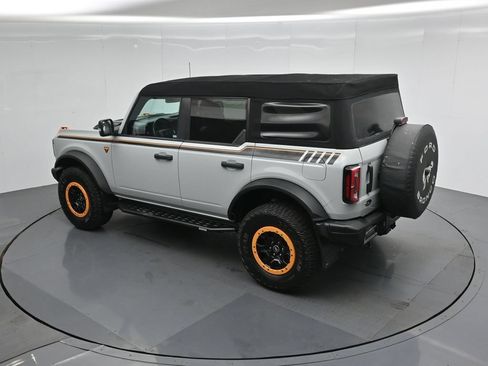 Used 2023 Ford Bronco Badlands w/ Sasquatch Package AWD/4WD image 42