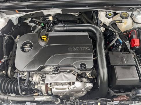 Used 2024 Chevrolet Malibu LT image 22