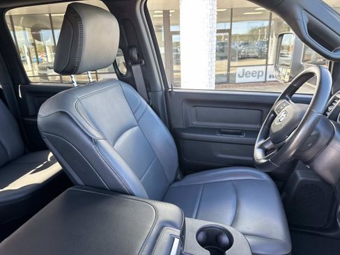 Used 2022 RAM 2500 Tradesman w/ Chrome Appearance Group image 10