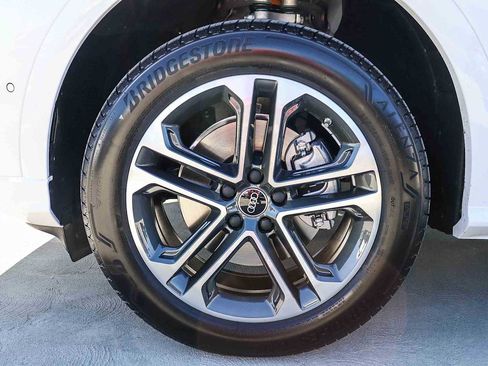 New 2025 Audi Q5 Premium image 14