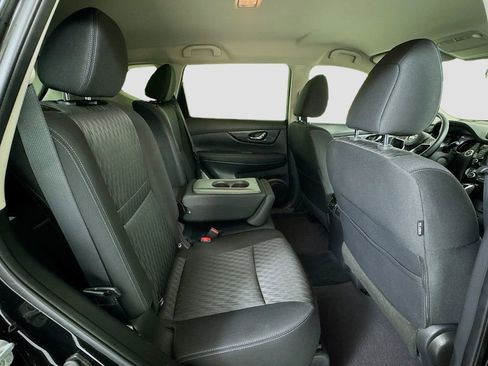 Used 2018 Nissan Rogue SV image 26