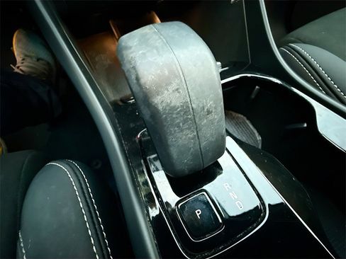 Used 2023 Volvo XC40 Recharge Ultimate image 18