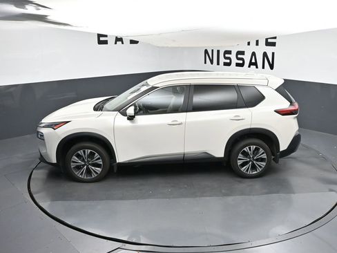 Used 2023 Nissan Rogue SV image 29