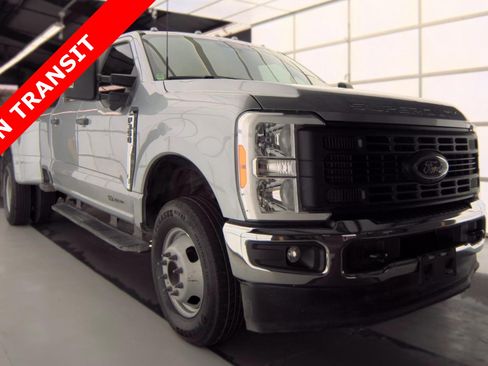 Used 2023 Ford F350 XL w/ 360-Degree Camera Package AWD/4WD image 5