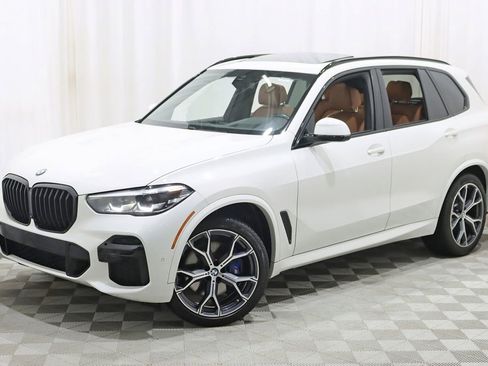 Used 2022 BMW X5 xDrive40i w/ M Sport Package AWD/4WD image 7