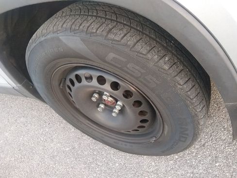 Used 2018 Chevrolet Trax LS image 34