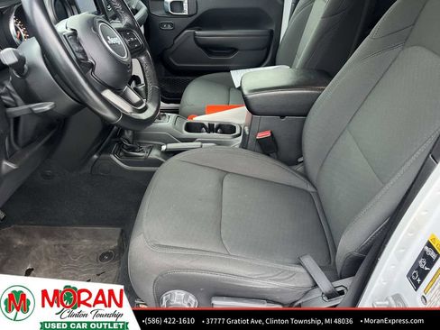Used 2022 Jeep Gladiator Willys image 17