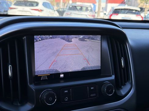 Used 2022 Chevrolet Colorado LT w/ LT Convenience Package image 13